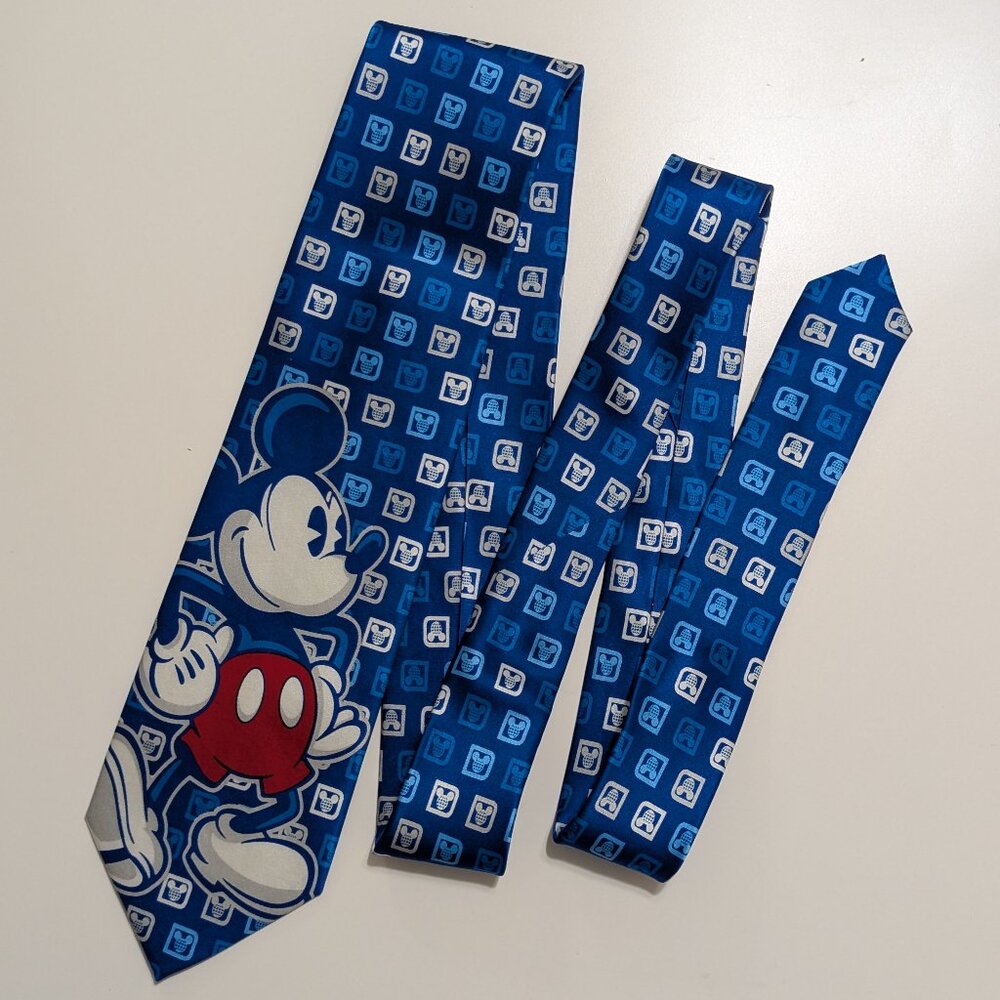 Disney Parks Blue Mickey Mouse Walt Disney World silk Tie
